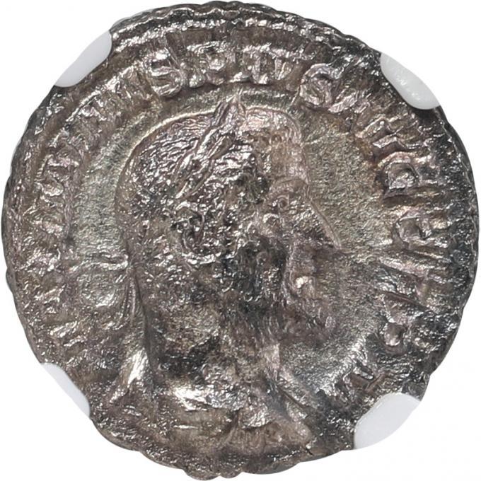 帝政ローマ．マクシミヌス・トラクス（235-238） デナリウス銀貨 ND